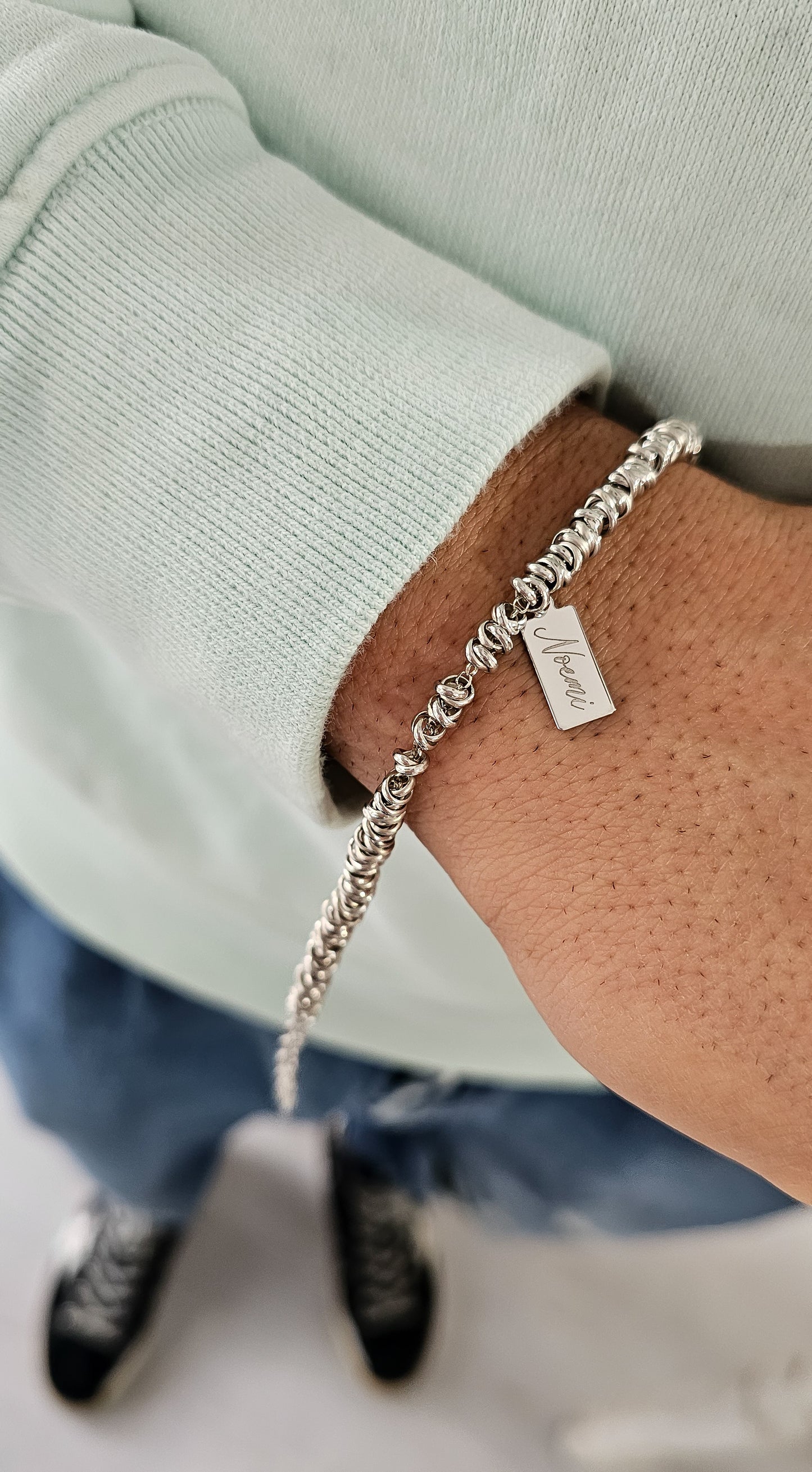 Bracciale nodini e targhetta