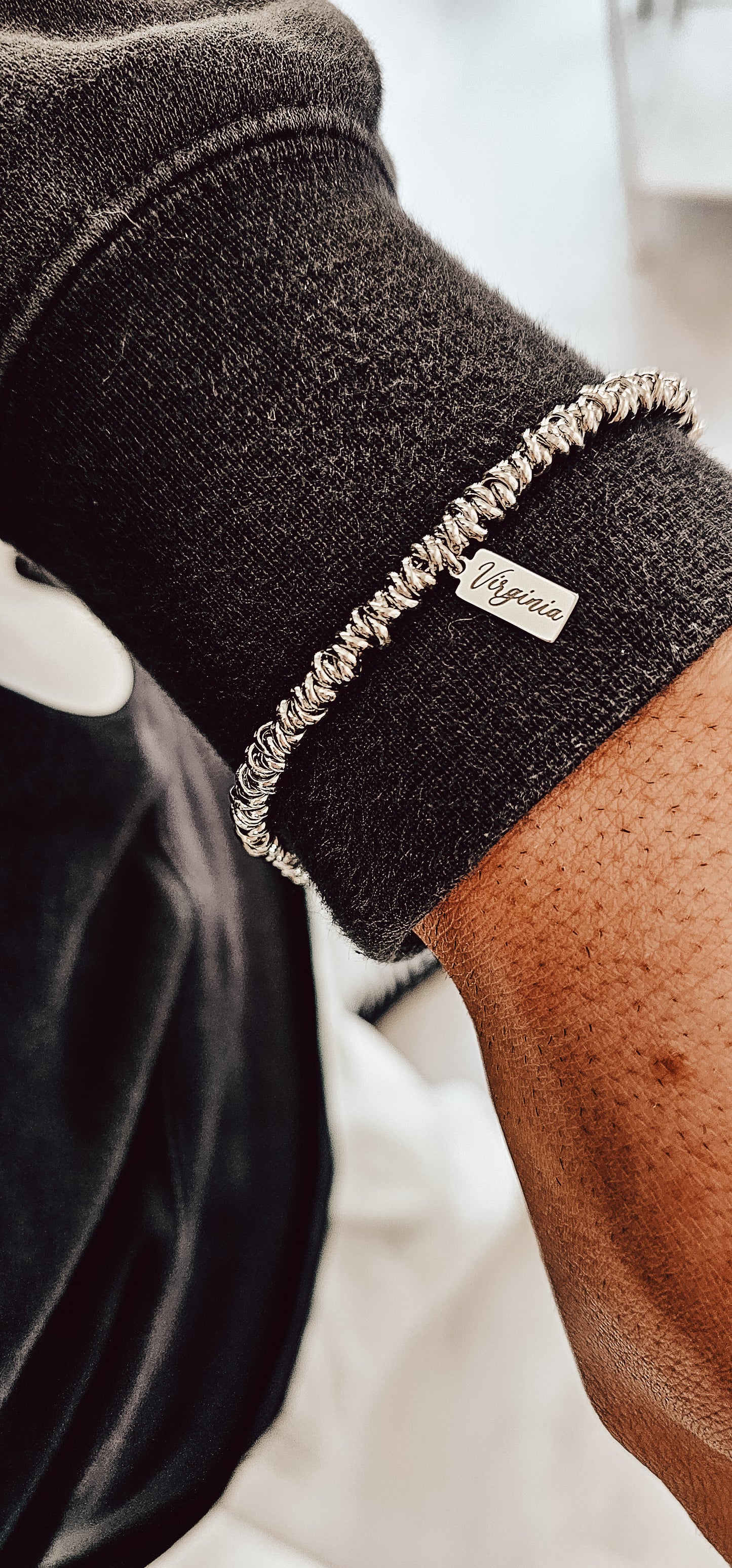 Bracciale nodini e targhetta